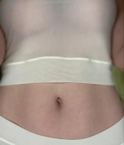 No need for lifting my shirt to see underboob. by betterbeclaire