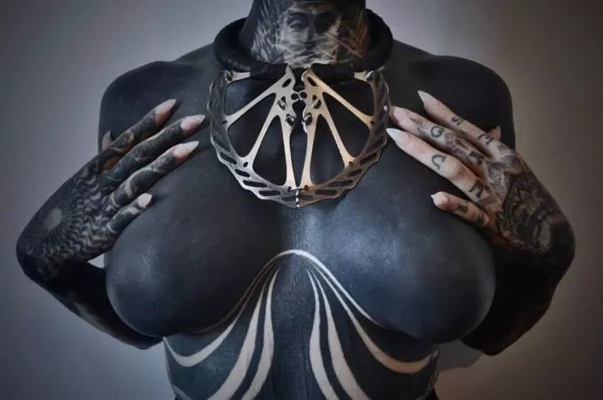 No nipples…what? by Fleshcakezz