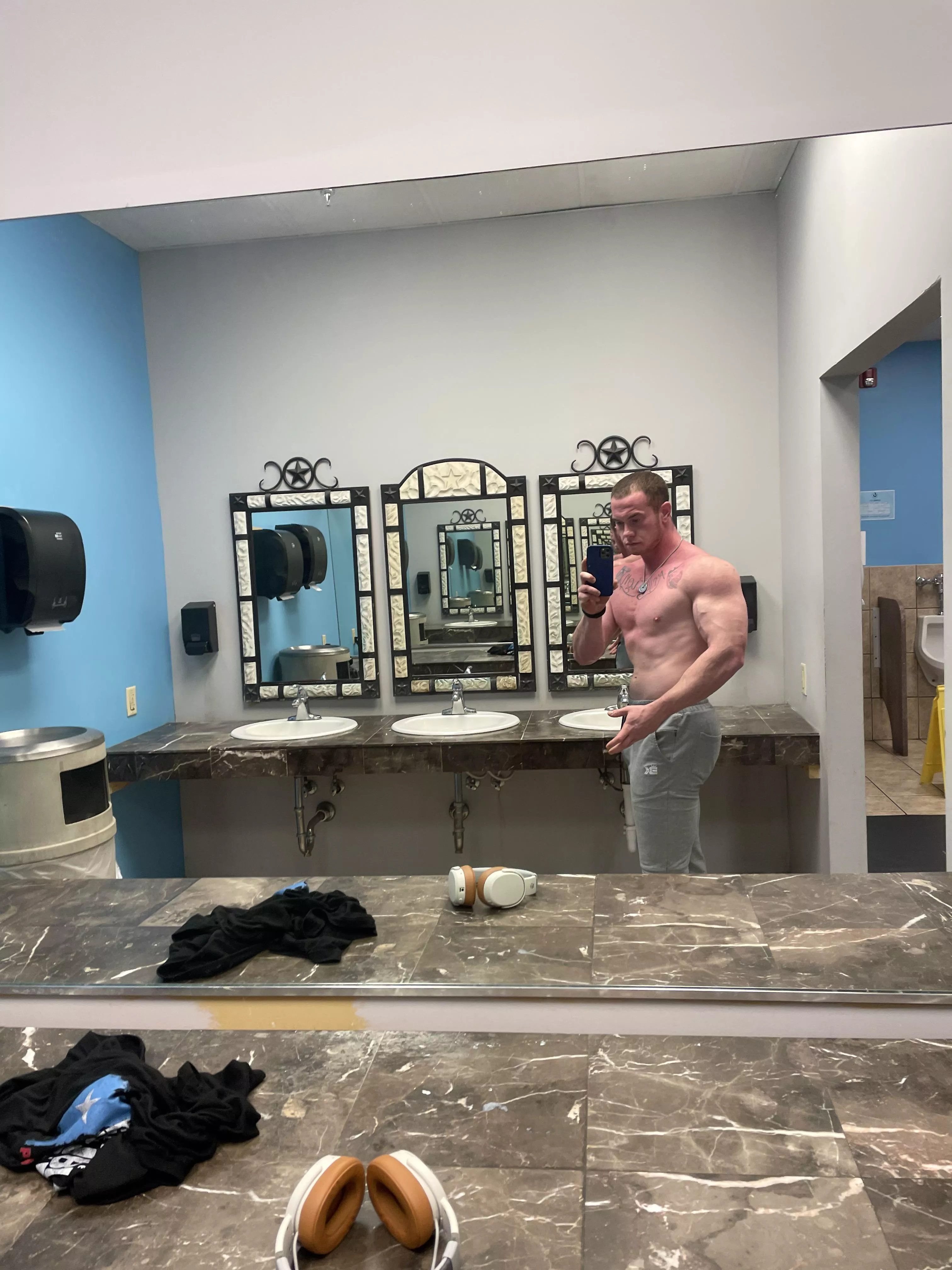 No nudity here, just showing off (m)y gains 😜 posted by Thicc_ging42