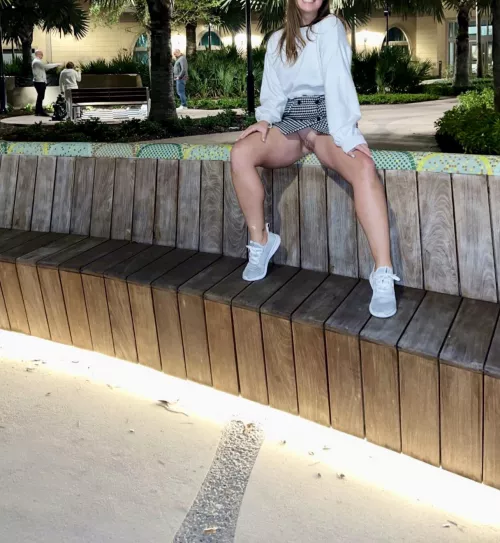 No panties, no problem. How do people not notice? by dudebro1107