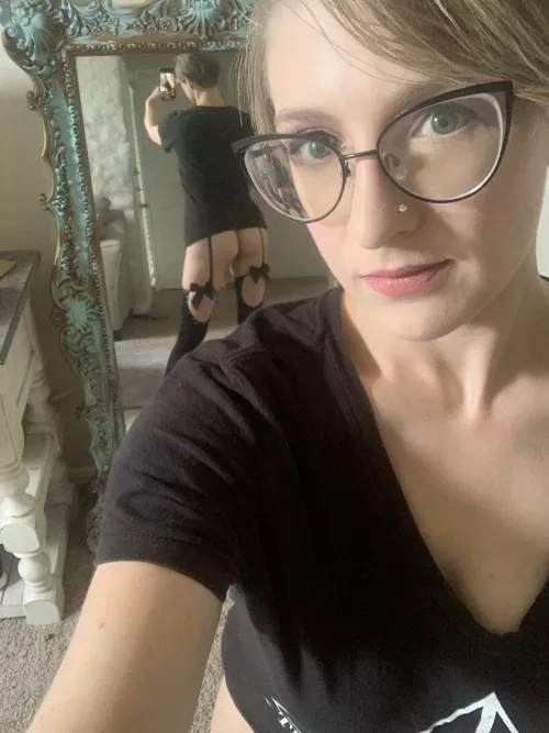 No pants this (f)riday morning by texxxbrat