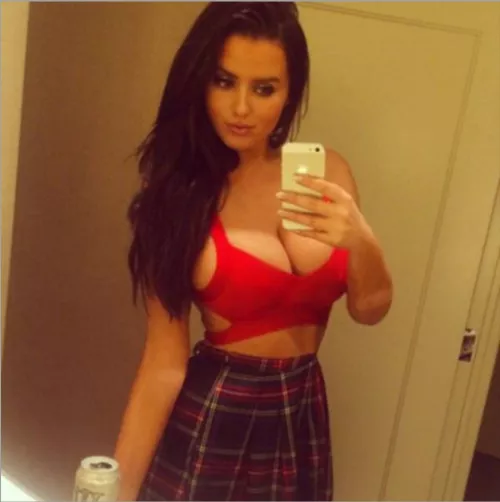 No wonder red is so attractive by matdam99