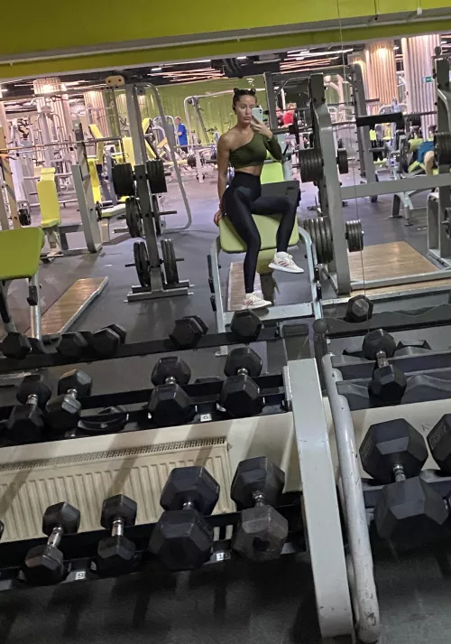 💚🖤No workout goes without a selfie🤳😆😉😜😘 by Pumusy