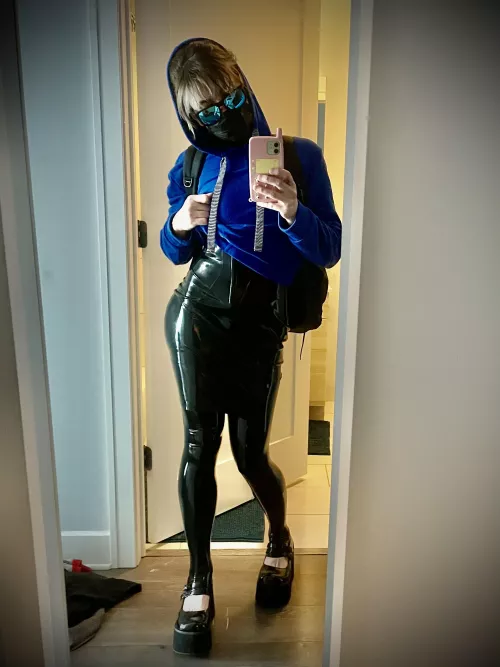 Nobody’s gonna know 🥸 by Opalescent-