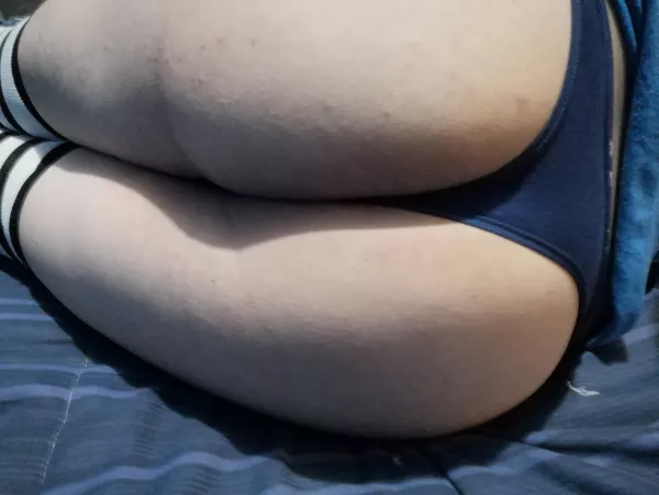 Noche algo intensa 😴 by Fhildext