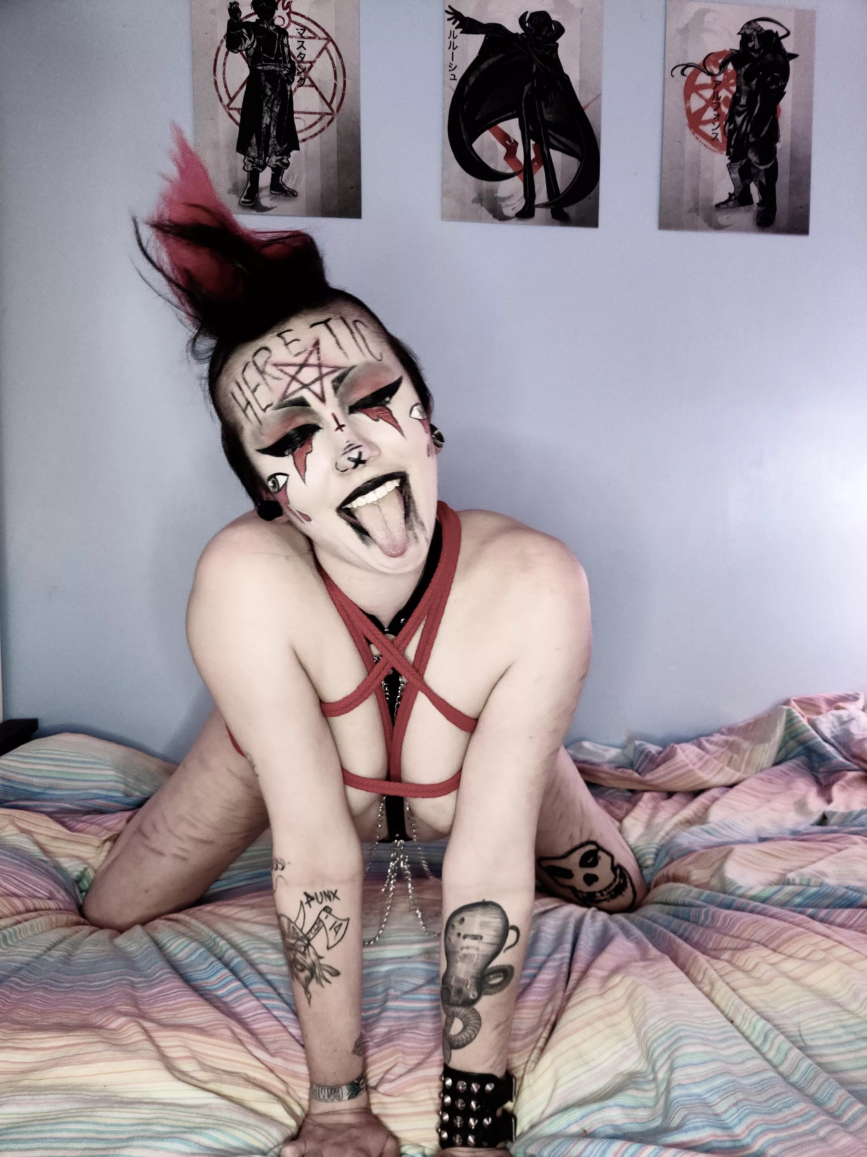 normal makeup? never heard of her ✌️ posted by g0thpunk