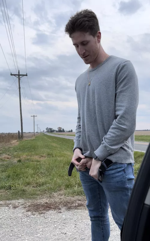 Not a bathroom in sight. Gotta do what you gotta do 🤷🏻‍♂️ by Salty-Tumbleweed3416