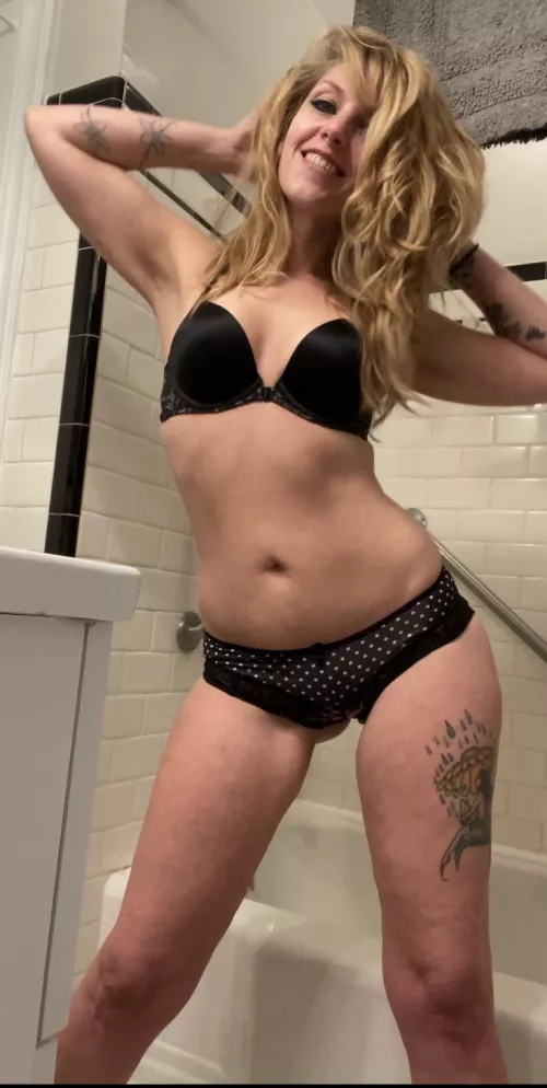 Not a nude but you get the idea maybe by NoraVines