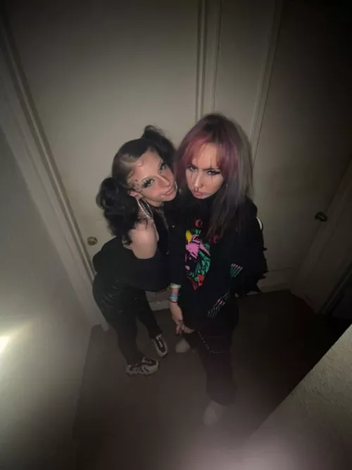 not a nude post but i wanted you to see me and my friend <3 by LILATLANNA