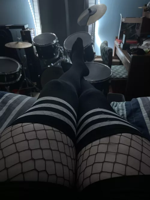 Not all dressed up but wanted to feel fem right now <3 by AquaChiBlue