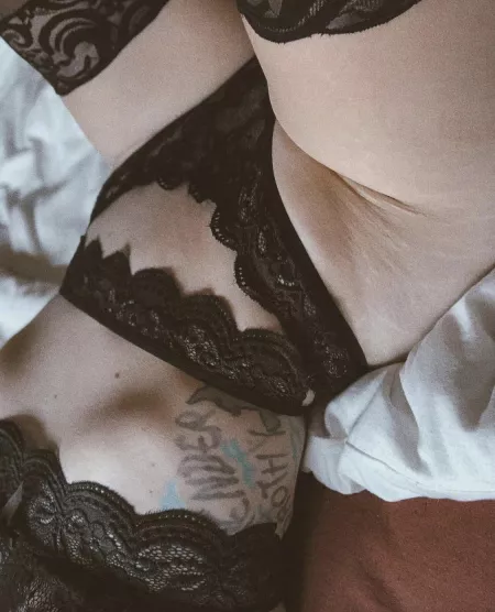 Not bad for a mom of 2 by xashxoxox