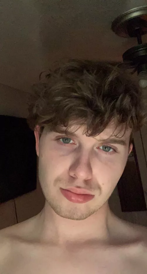 Not feeling the best today but I hope everyone else is feeling good!😊 by Roger18889