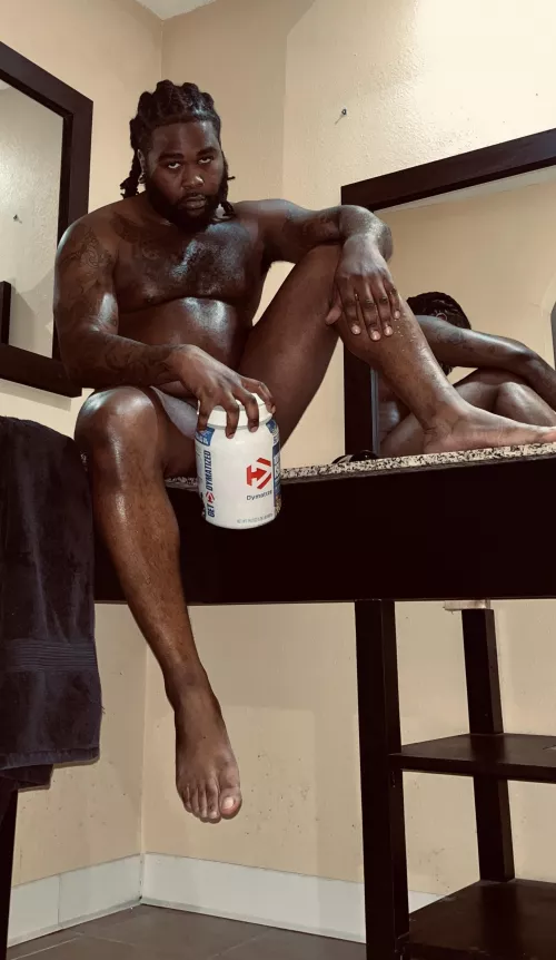 Not gay but can I leave my feet here? by booksinthebuff