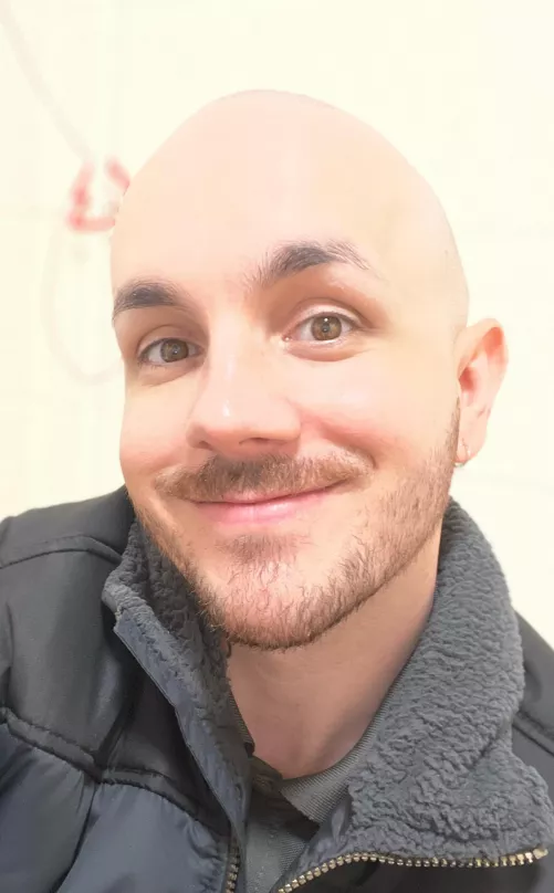 Not gonna lie, this was taken in the bathroom haha 😂. When selfies call after nature… by Sh00ni