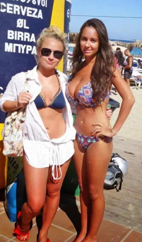 Not happy on the left by deiterh95