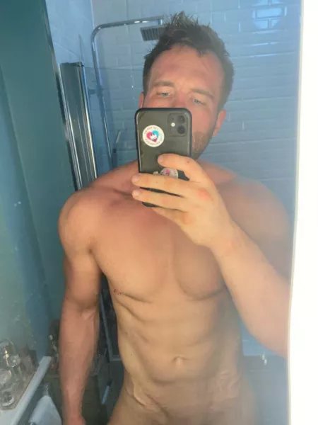 Not many people see this and I just kinda feel like I want to be seen rn! by hoeaway500