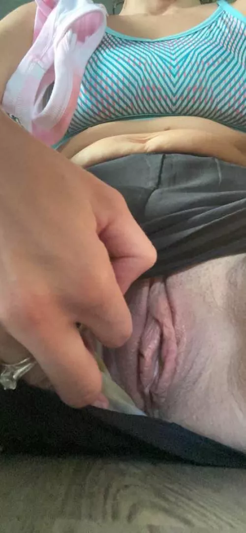 Not my wife, but I love to see her wedding ring when she stops her run to show off for me. by Xero713