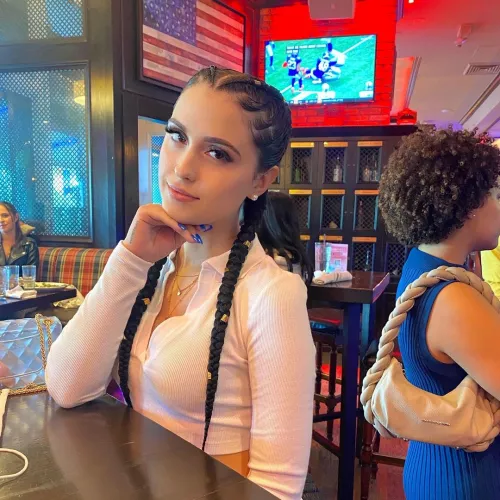 Not paying attention to the game by NewUploader1