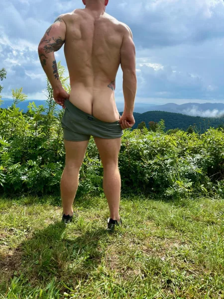 Not pictured: the row of 10 cars full of people parked in the overlook where I pulled off the road 😅 by LevLieben