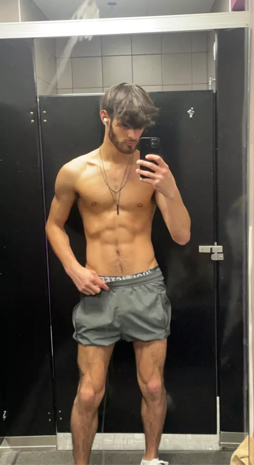 Not really a bulge here but.... ;) 22M by Chrisssssss11