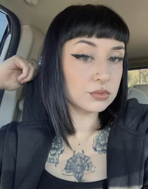 Not slutty today, just felt pretty :) by Venusflytrap__