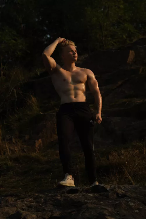 Not sure about hairy pits by timlaurenz_