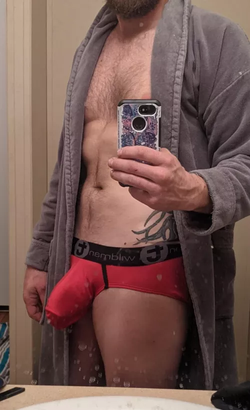 Not sure red is my color, but they are comfortable. by Connect_Confusion_53