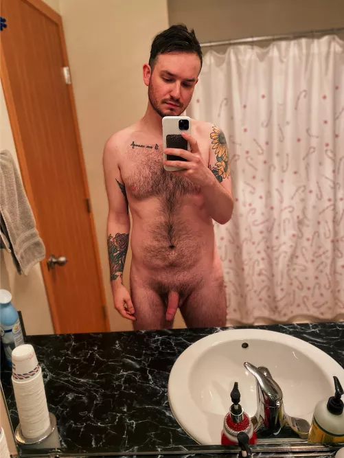 Not sure why I never found this group 😍 first time poster.. take it easy on me. by hoppygaydude