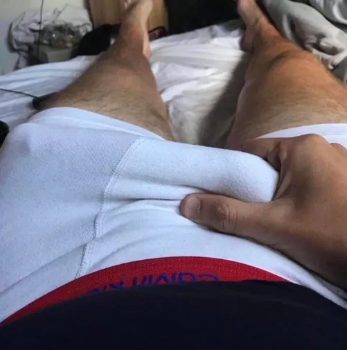 Not the worst thing waking up like this… by AndyS586