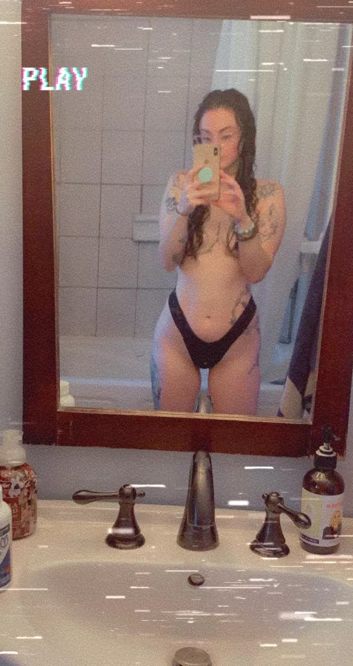 Not too wild but not so mild. Is there a dykes gone somewhere in between? by lolitamoriah