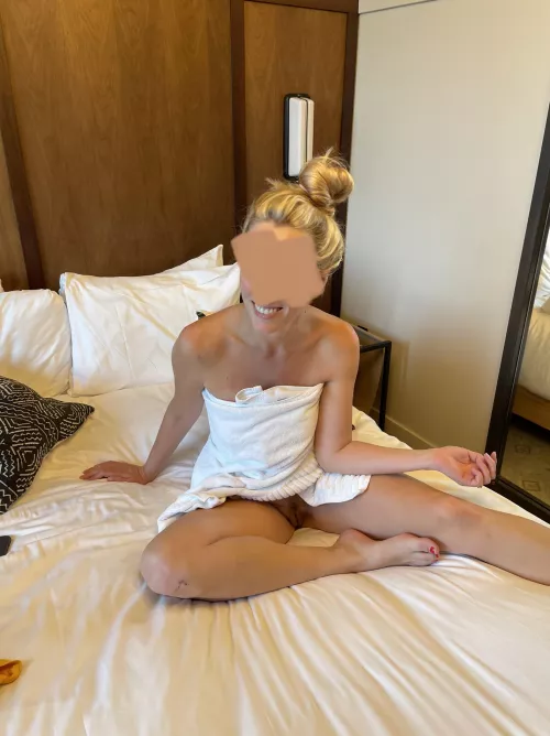 Not upset about the slip (f) by alexandra_ivers