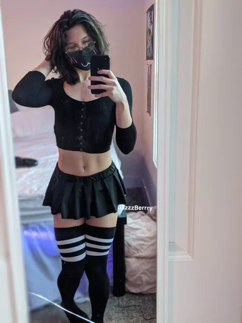 nothing better than a cute femboy to start off your week! by JazzzBerrry