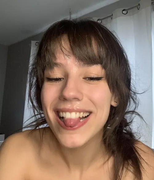 Nothing feels better than warm cum on my face 🤤 by insanewee