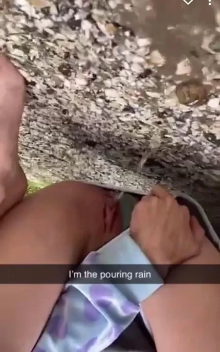 😝 💦💧nothing I love more than pissing were I shouldn’t 💦 i pissed so hard I pushed the shells 😝I love pissing and rubbing my pussy 🥵🥵 I post videos 4-5 times every day fresh new vids add my 👻Sc calazila 💵 by xowellah