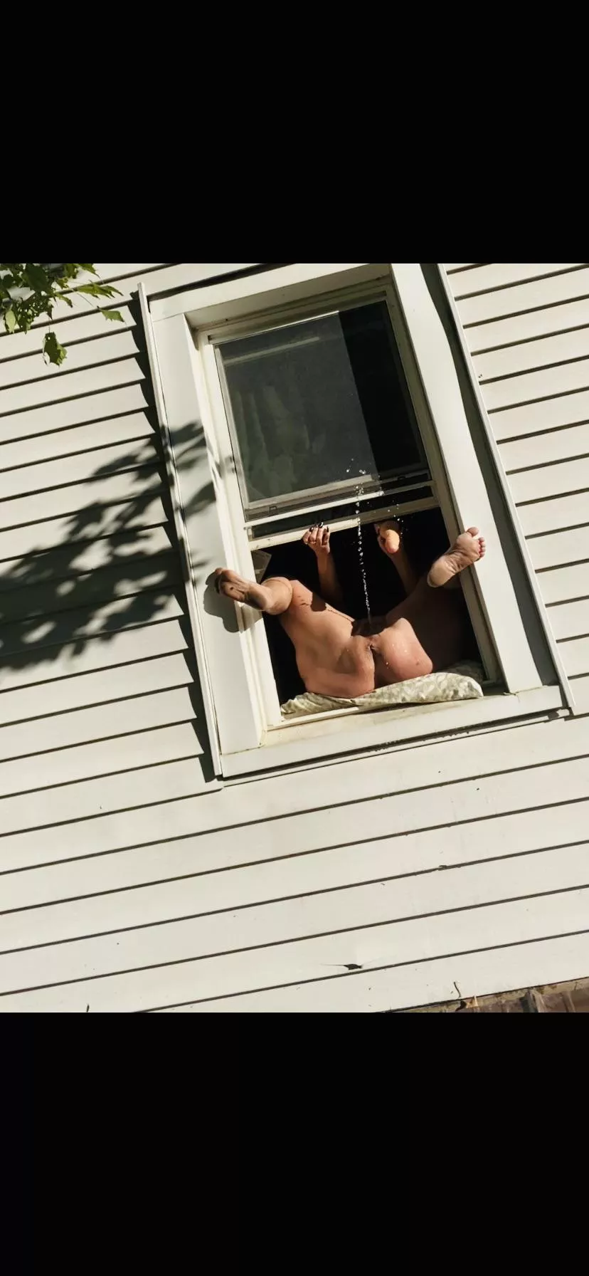 Nothing like pissing out your bedroom window. Find me on onlyfans for more. I’m sexysoakersuzyq there posted by Mommysuzy
