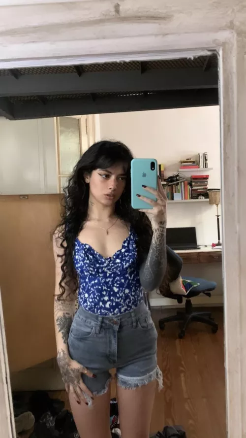 nothing much but i really like how this short fits :) by dalyta