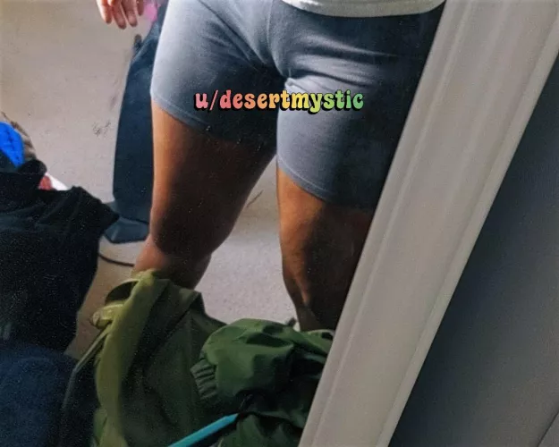 Nothing to see here 🙈 by desertmystic1