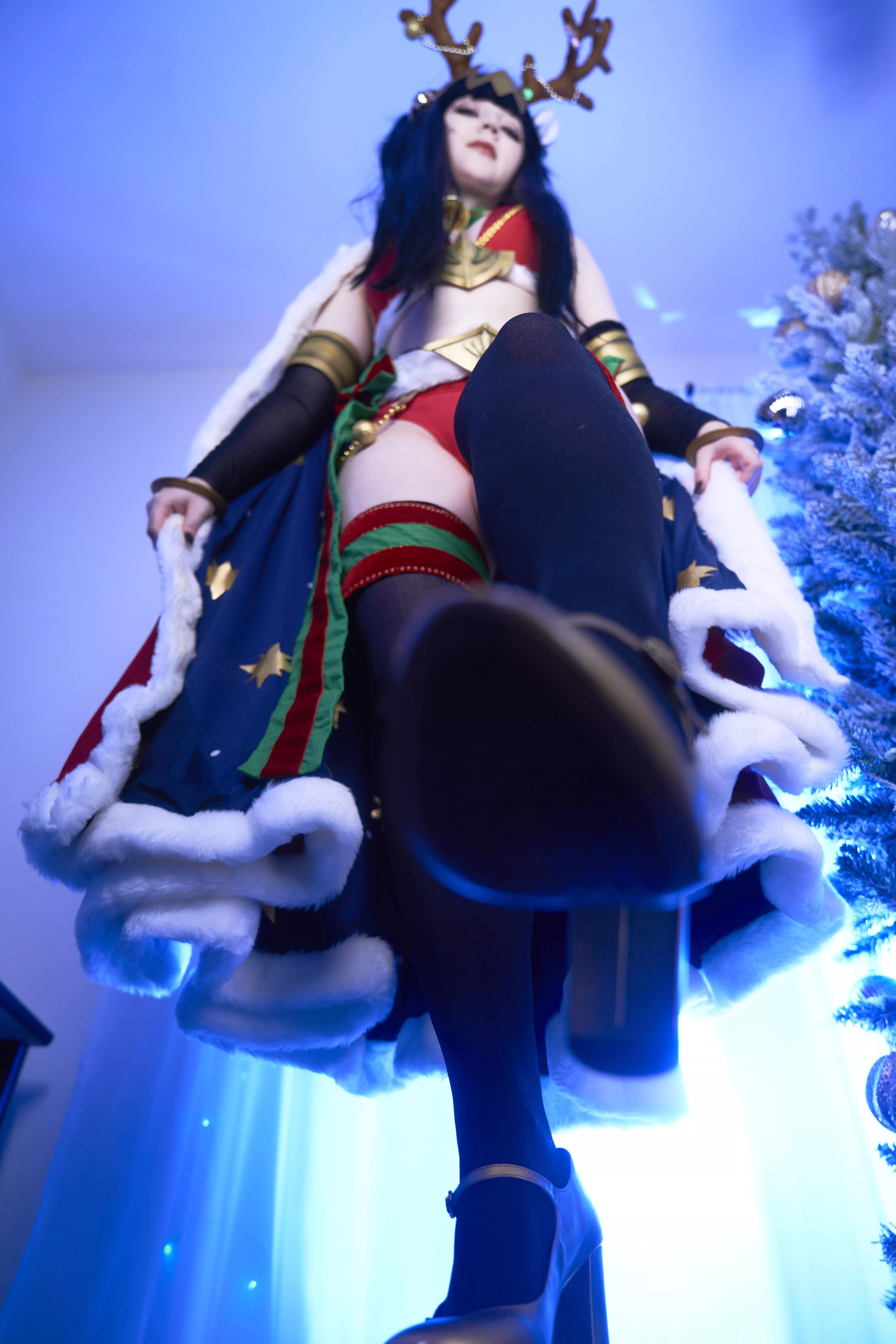 Now… Perish. (Winter Tharja by Phee) posted by pheesan