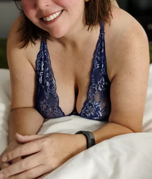 Now tell me I didn't just make you smile 😀 (f) by AmberlyDawn