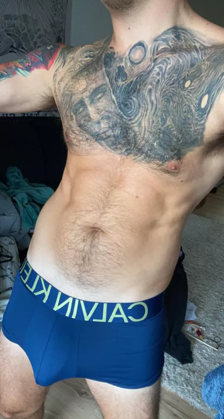 Now that’s a juicy bulge by DelusionalJim