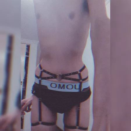 NSFW! Not sure if the harness looks good on my, but I do know I'm freezing and need a big guy to warm me up... And give my an opinion by Kinky_Desire