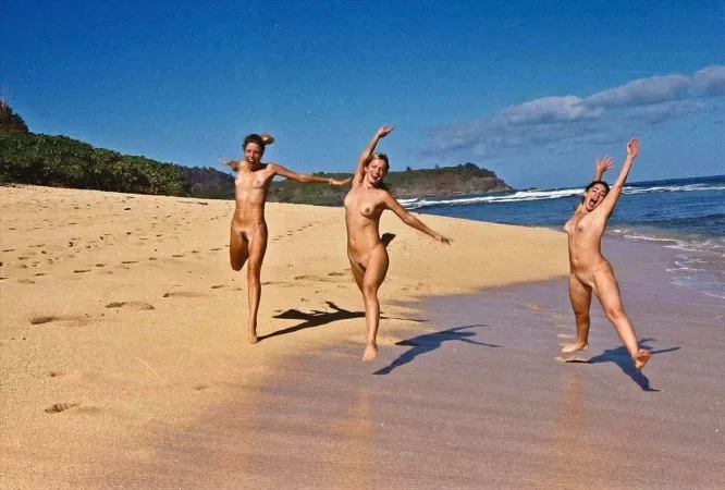 Nude Beach Freedom !!! by bobettebobqc