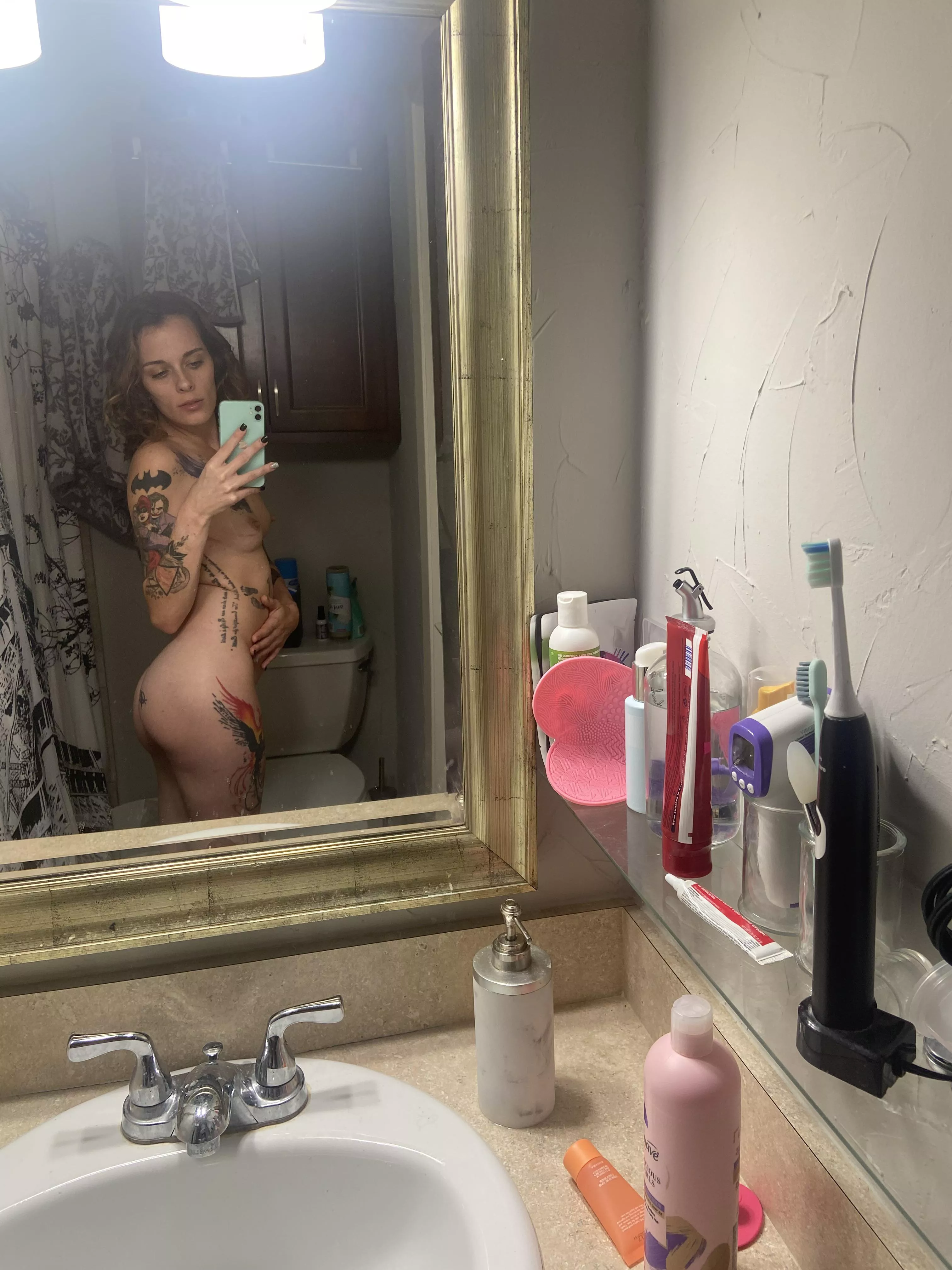 Nude booty posted by bdsmqueen1993