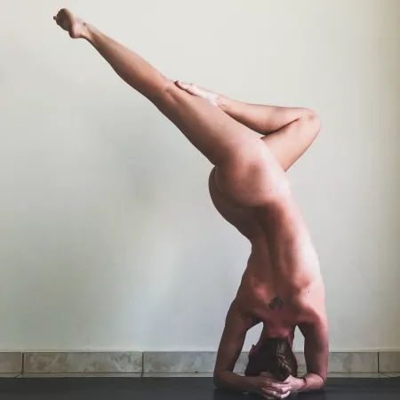 Nude headstand by LeftMyMouseAtHome