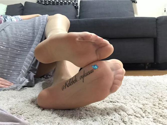 nude pantyhose by MrrPlane