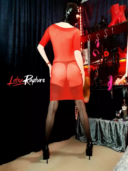 Nylon love by LatexRapture