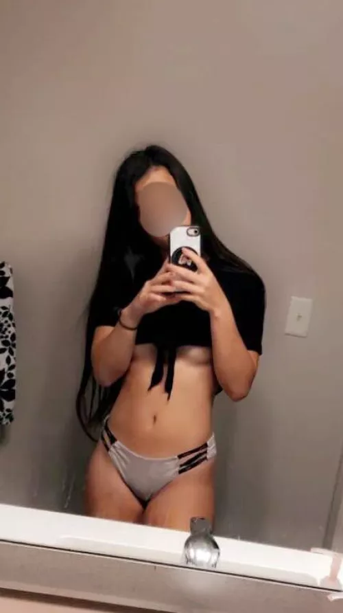 Obsessed with underboob 😝 by creambeann