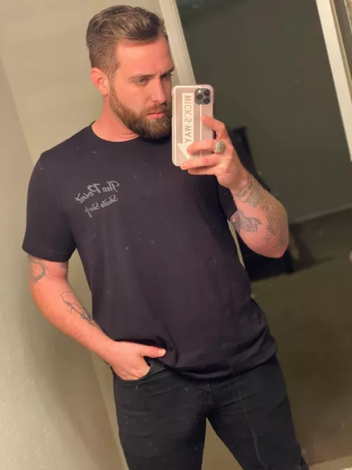 [OC] Accidental FAIL: Posted this to my story as progress on my weight loss. Didn’t realize the outline of my dick until I started getting replies with the “🍆” emoji by lanciaxj220