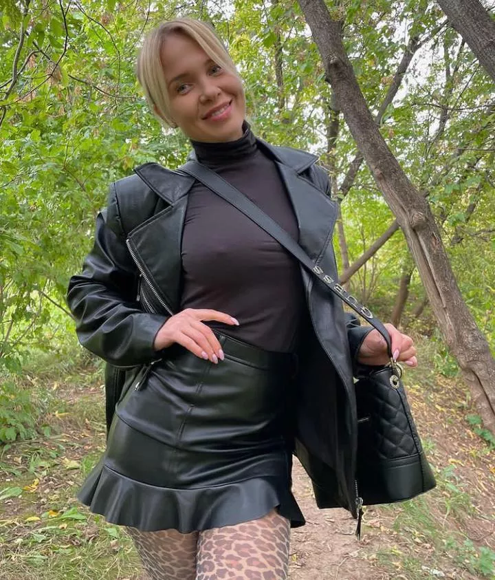 [oc] come and be my submissive slave 💕💕💕💕 posted by mommy_alex66