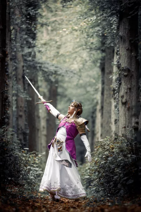 [OC] I made a Twilight Princess Zelda cosplay (Kalseru cosplay) by Kalseru_